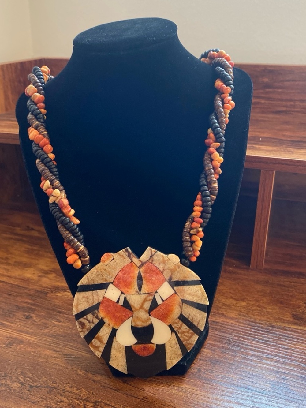 Vintage Lee Sands Handcrafted Orange and Black Inlay Lion Pendant Necklace